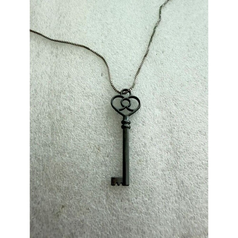 Vintage Style Key Pendant Necklace